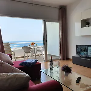 100 Meters From The Ocean , Callao Salvaje Spagna